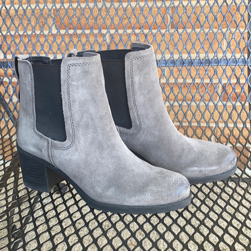 Like new! Distressed Suede Sam Edelman ankle boots